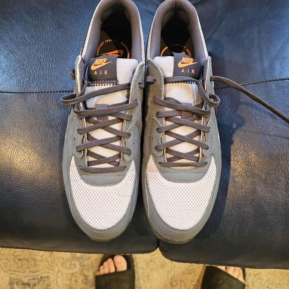 Men's New Air Max size 10.5 - Picture 6 of 6